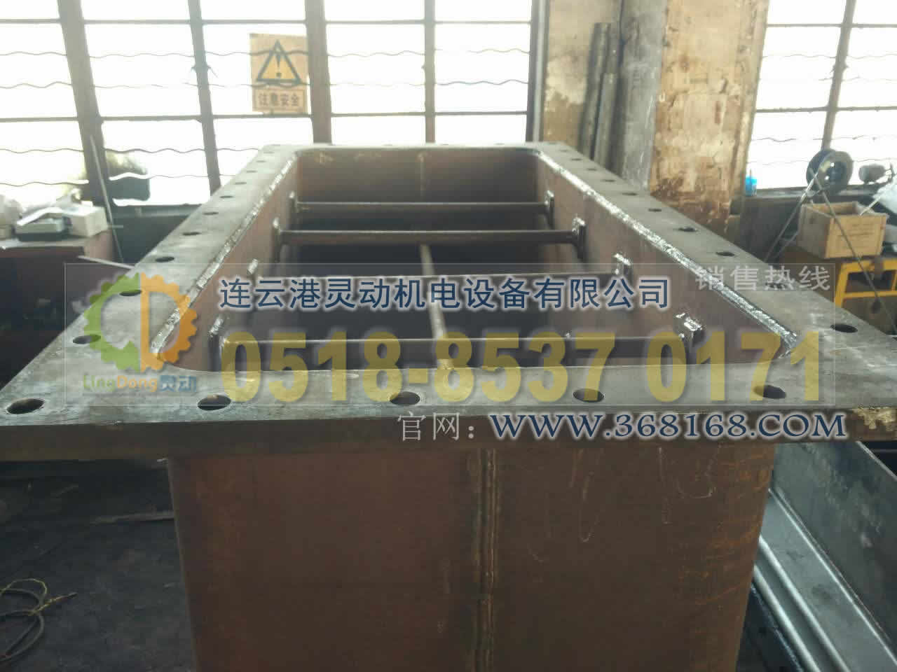 凝汽器波紋補(bǔ)償器也稱補(bǔ)償器、波紋補(bǔ)償器、膨脹節(jié)、伸縮器（伸縮節(jié)）生產(chǎn)廠家